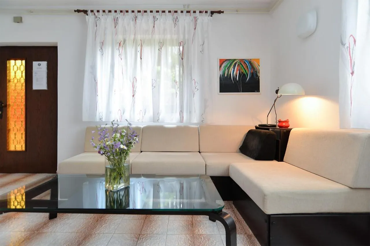 Apartment Anton 2083 Premantura Croatia
